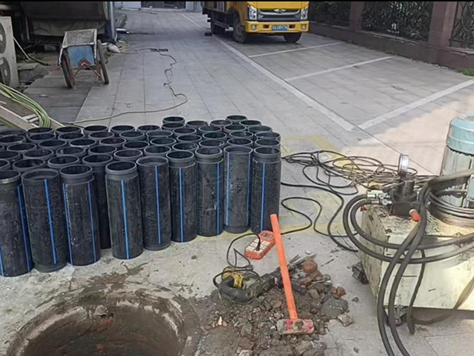 三乡PE置换管厂家 DN315置换管 非开挖管短管置换